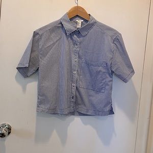 Blue stripe short button down shirt